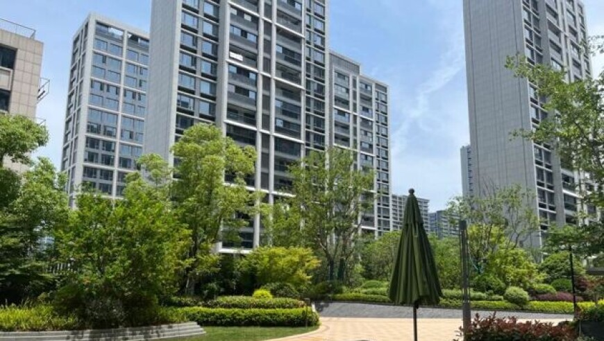 员工偷换理发店收款码3年窃取189万,香港内部资料精准大全,最新正品解答落实_视频版V9.89